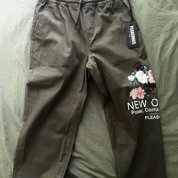 PLEASURES x New Order pants - Picture 2 of 4